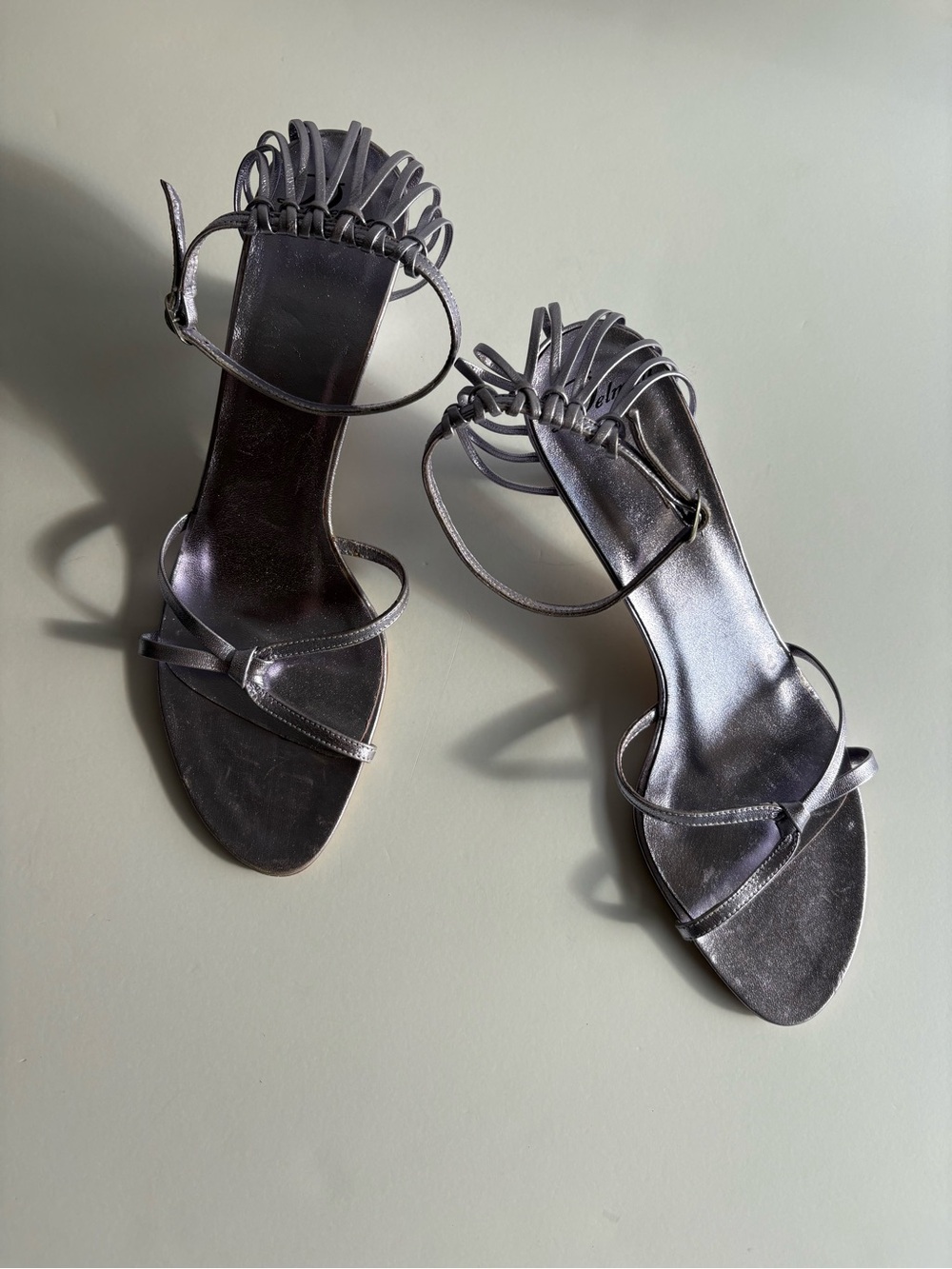 NWT Delman Lavender Metallic Kitten Sandals Size 8.5 Country Club Resort Rush